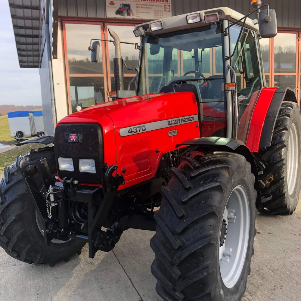 Tracteur MF 4370 (1)